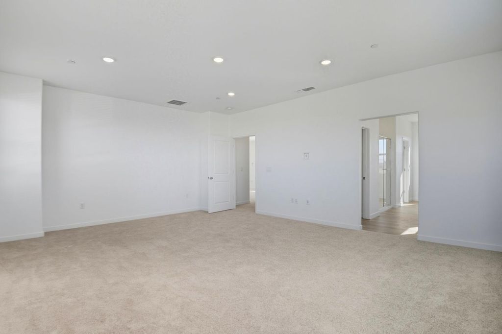 Picture 6: 366 W Lancia Street, Mountain House, CA 95391