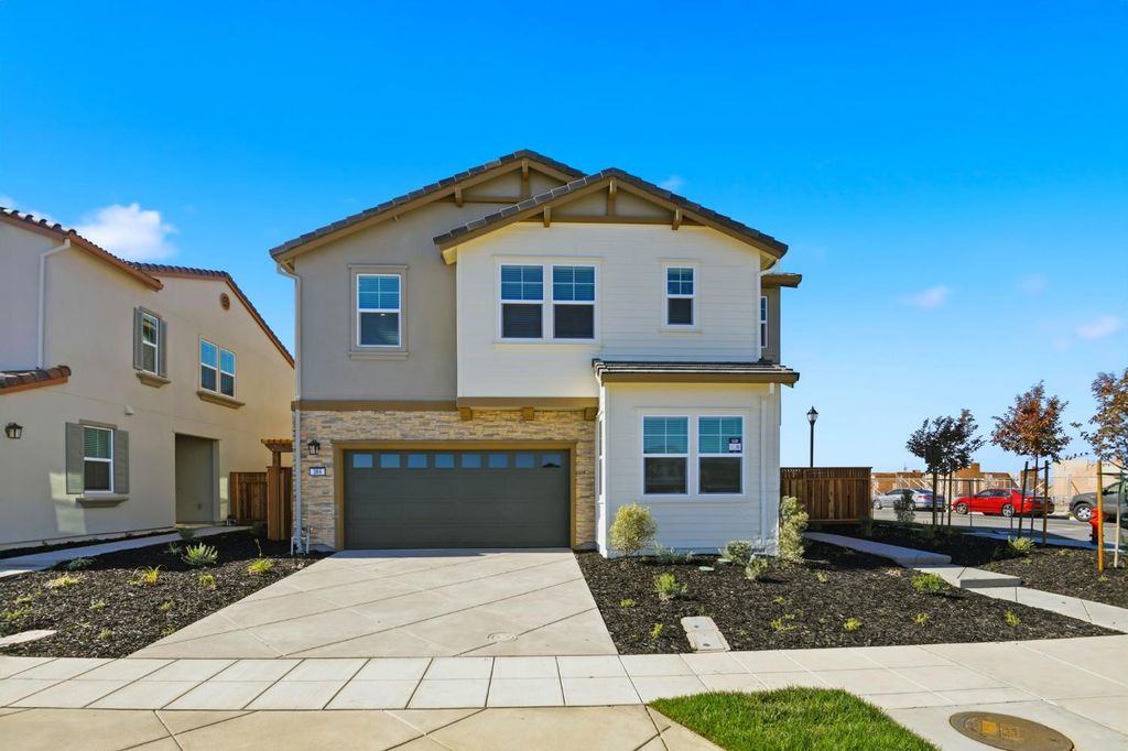 Picture 1: 366 W Lancia Street, Mountain House, CA 95391