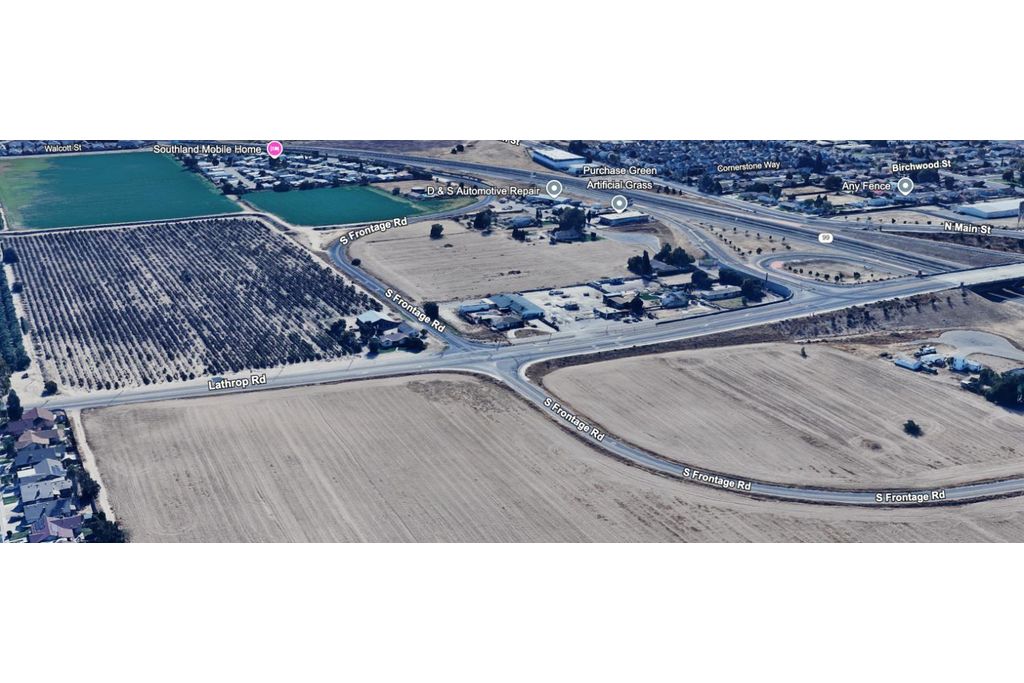 Picture 4: 6160 E Lathrop, Manteca, CA 95336