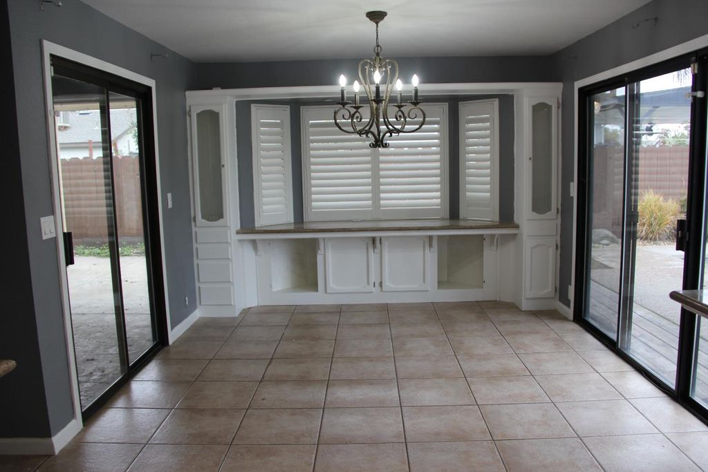 Picture 19: 736 E Louise Avenue, Manteca, CA 95336