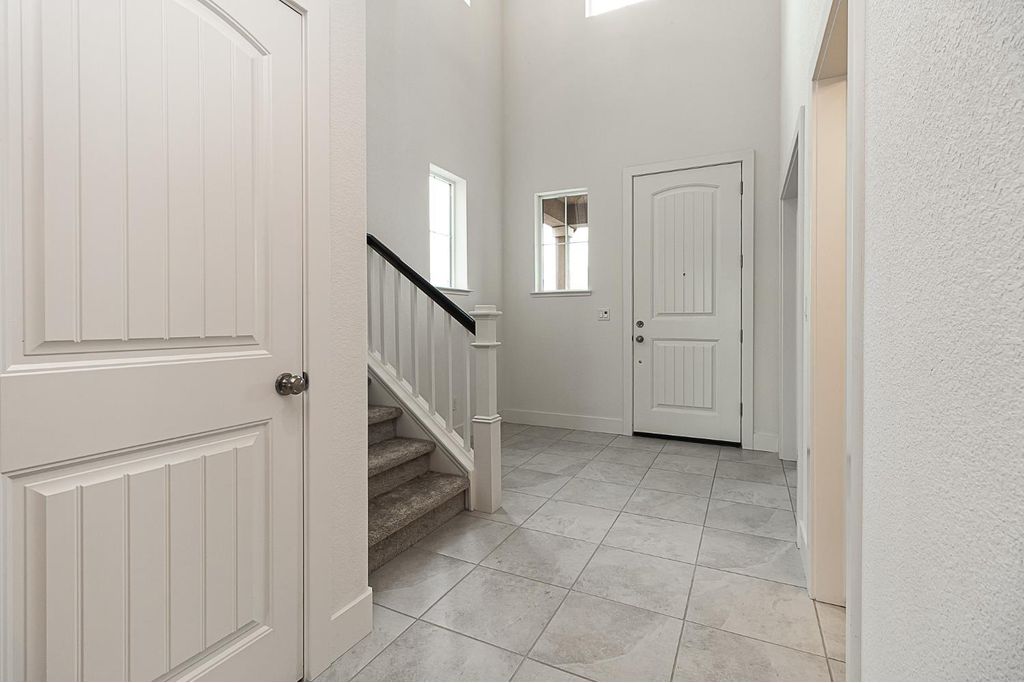 Picture 29: 1807 N Birdie Avenue, Manteca, CA 95337