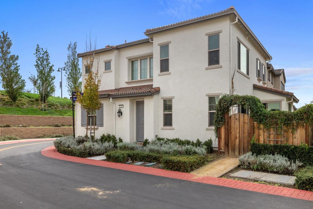 Picture 43: 10 W Piazza Street, Mountain House, CA 95391