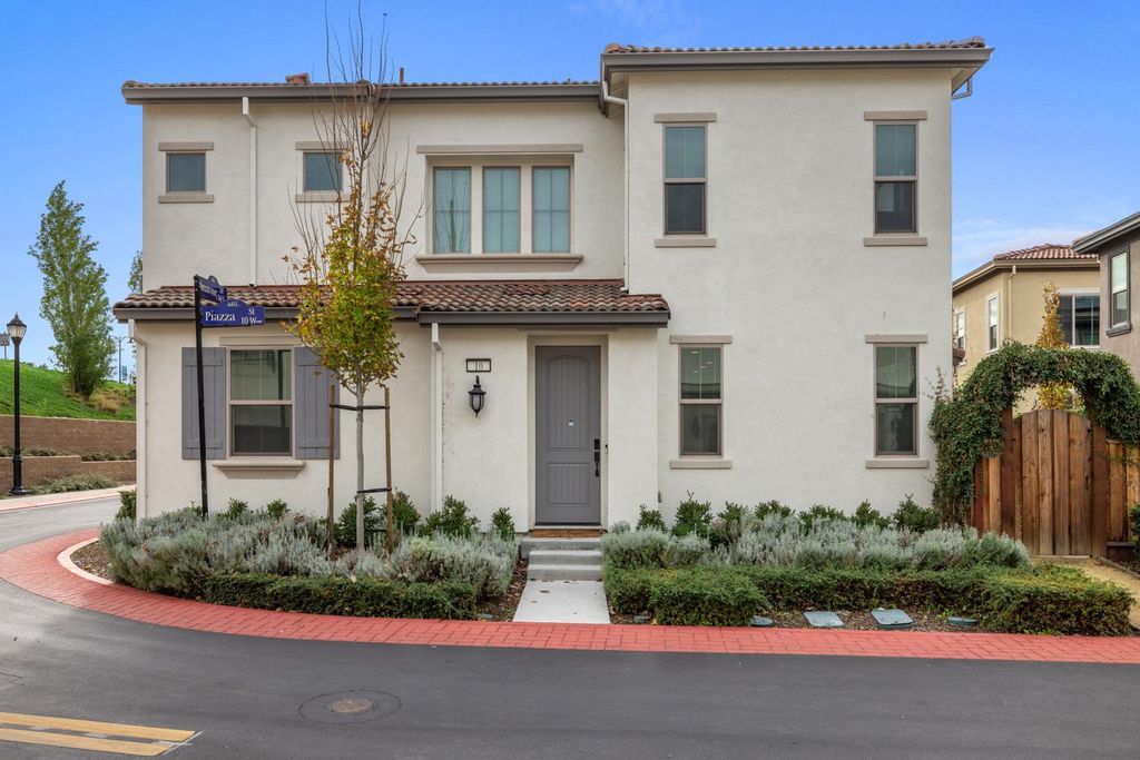 Picture 43: 10 W Piazza Street, Mountain House, CA 95391