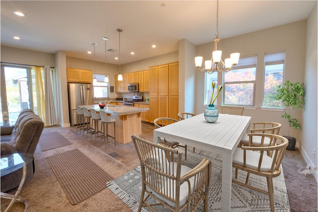 Picture 39: 1129 Imperial Lily Drive, Patterson, CA 95363