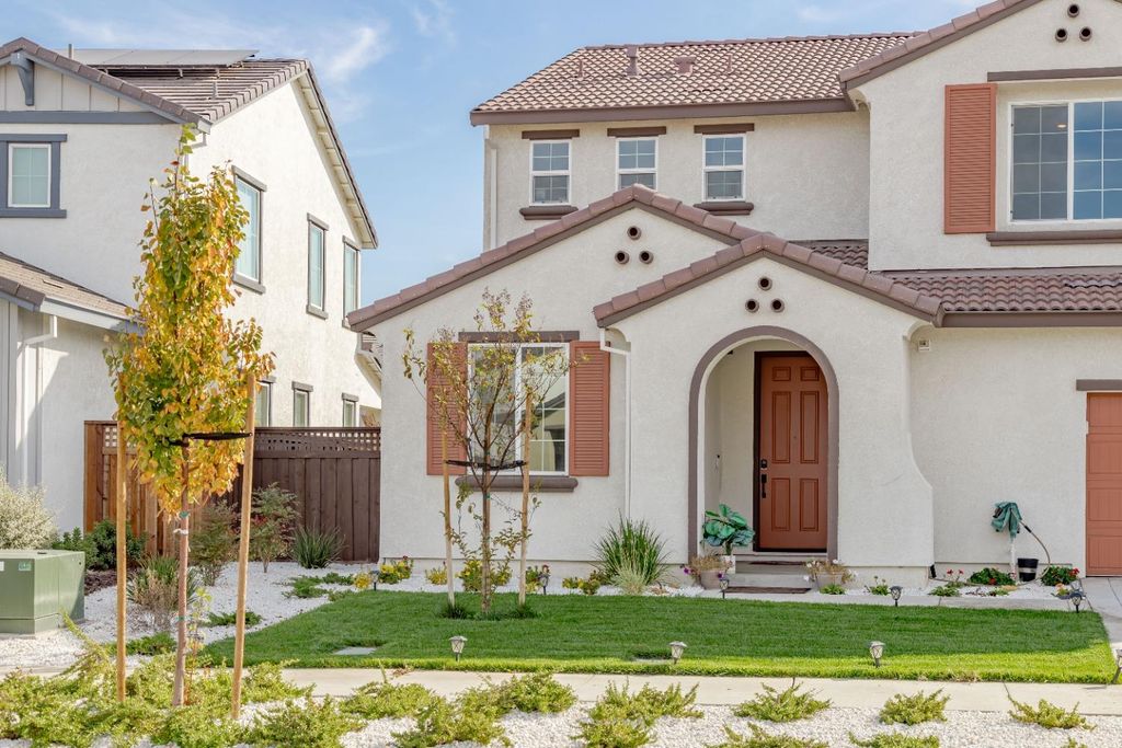 Picture 4: 15768 Thurston Court, Lathrop, CA 95330