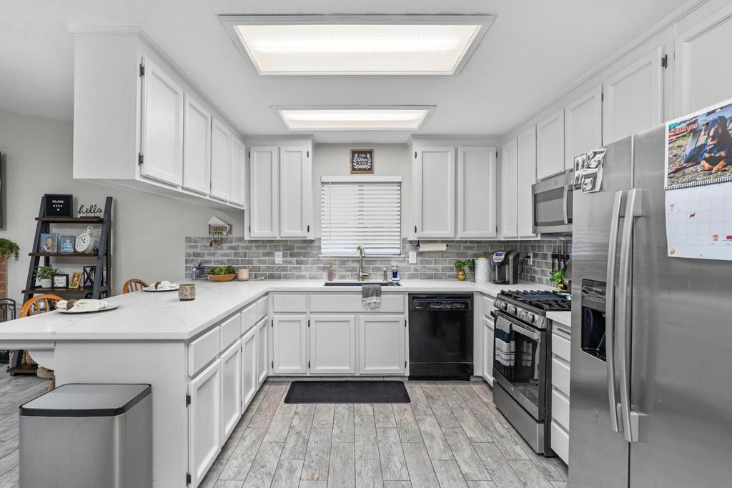 Picture 29: 2720 Chickaree Lane, Modesto, CA 95358