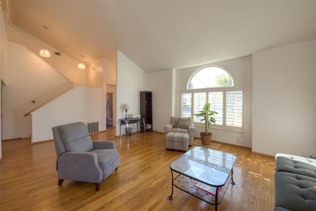 Picture 39: 548 Hansen Court, Patterson, CA 95363