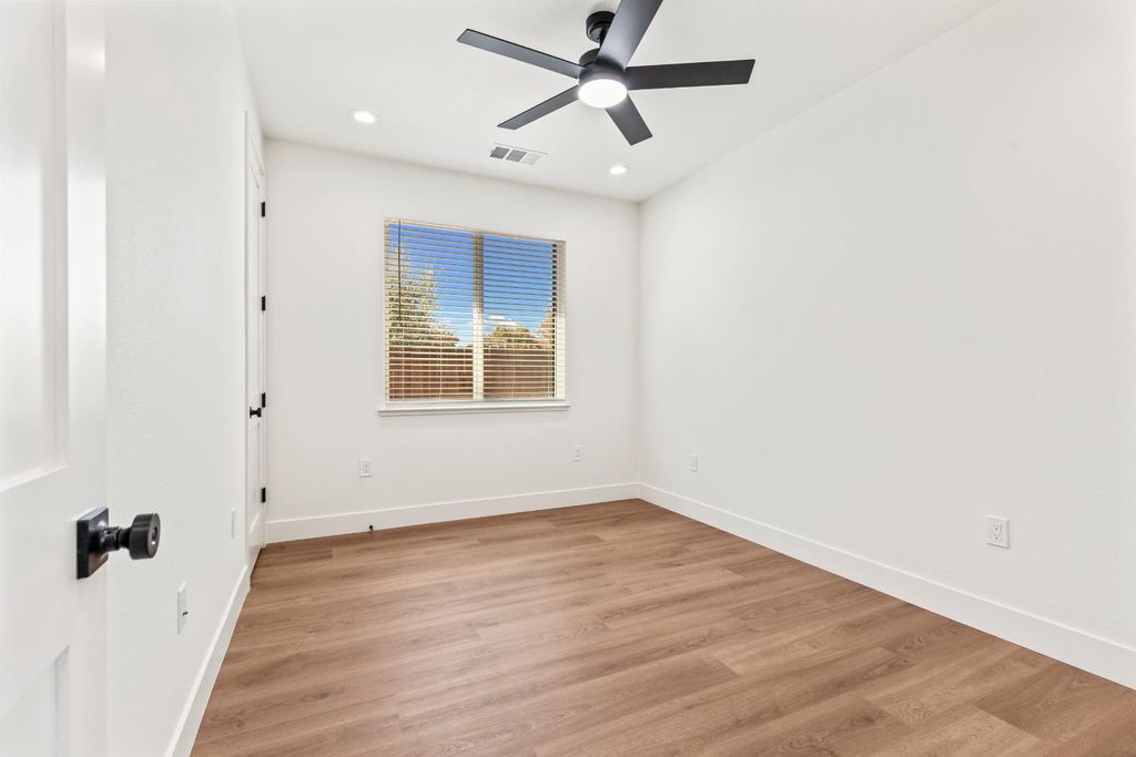 Picture 18: 688 Cindy Drive, Ripon, CA 95366