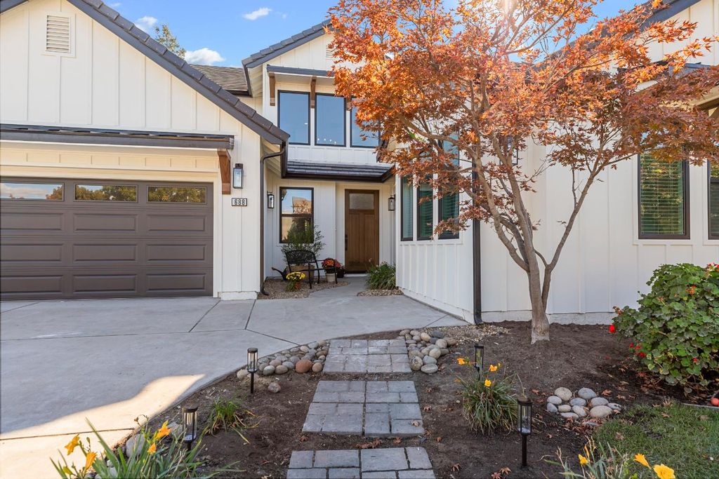 Picture 2: 688 Cindy Drive, Ripon, CA 95366