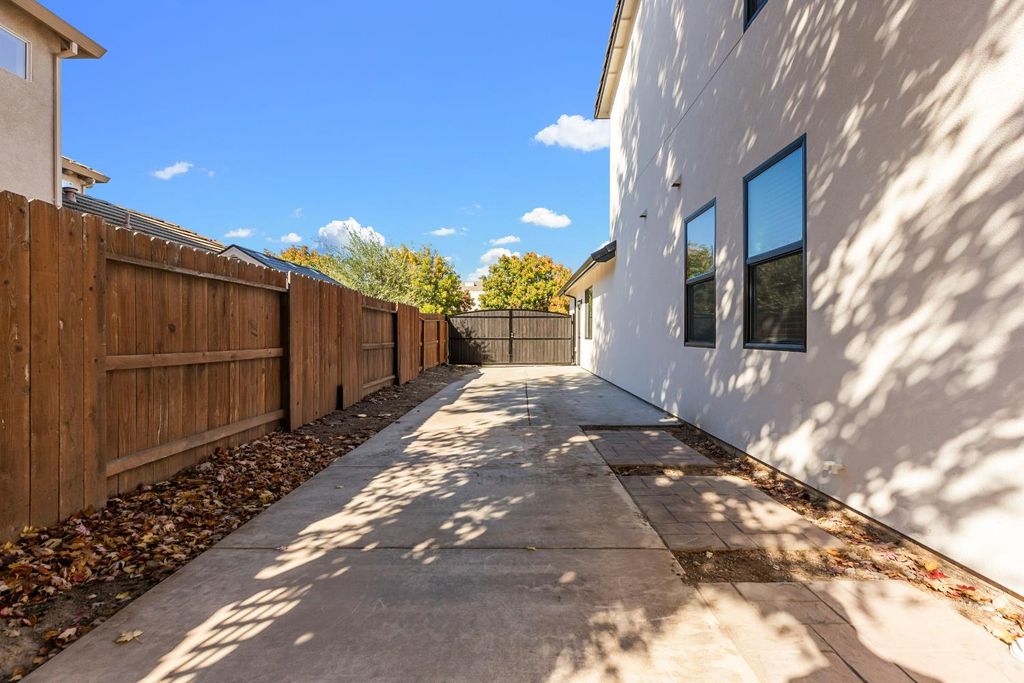 Picture 44: 688 Cindy Drive, Ripon, CA 95366