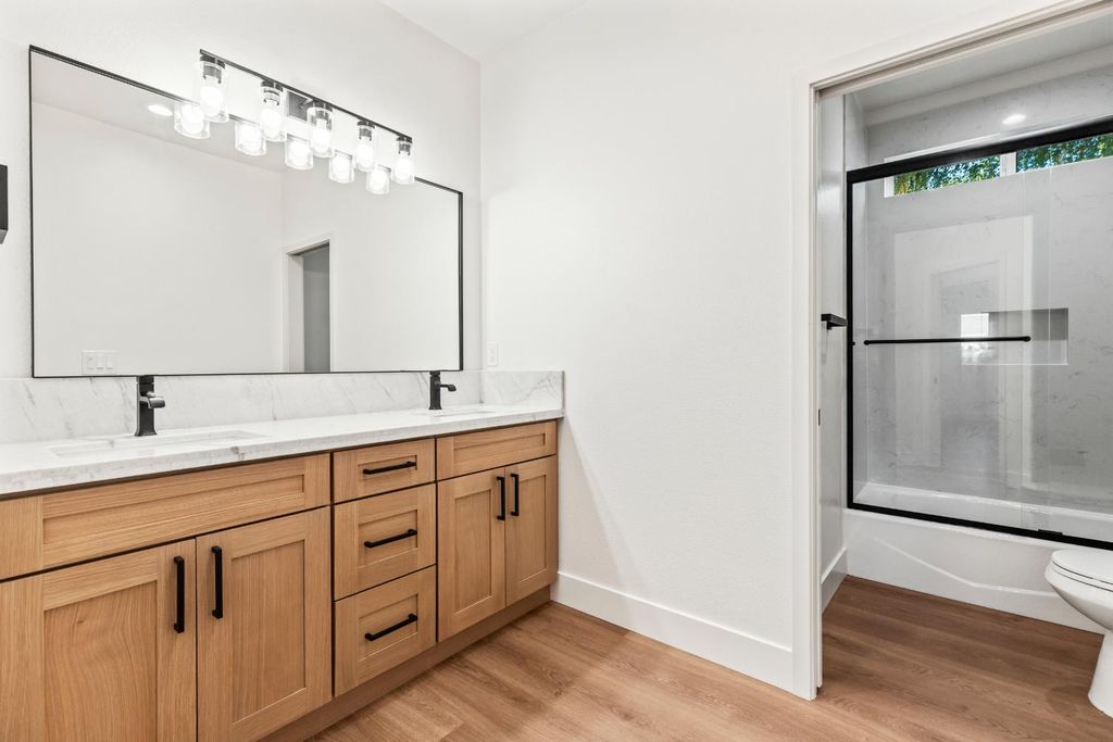 Picture 36: 688 Cindy Drive, Ripon, CA 95366