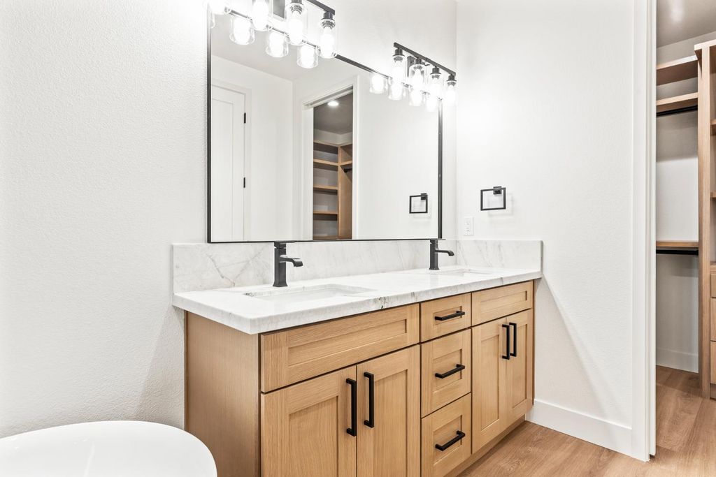 Picture 29: 688 Cindy Drive, Ripon, CA 95366