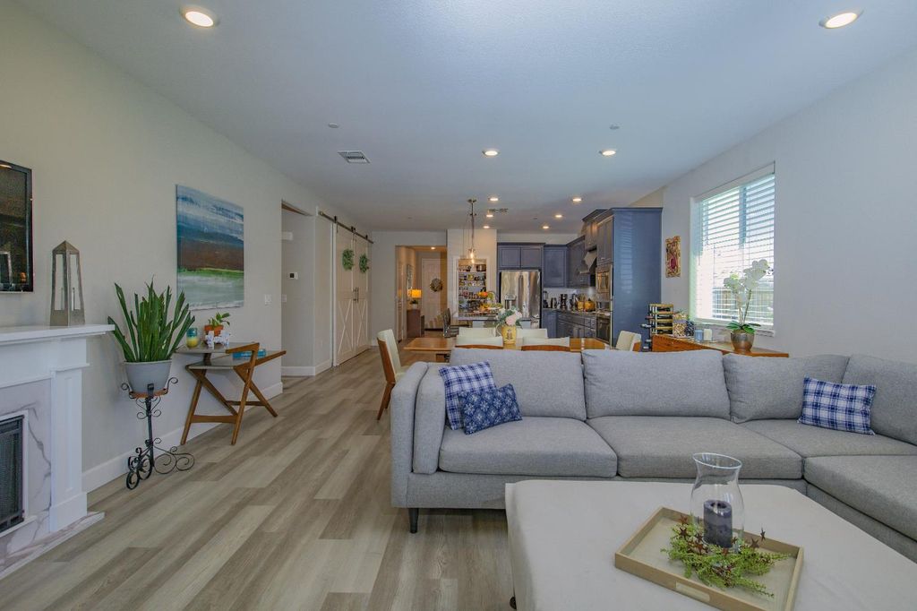 Picture 18: 484 Pinehurst Street, Manteca, CA 95336