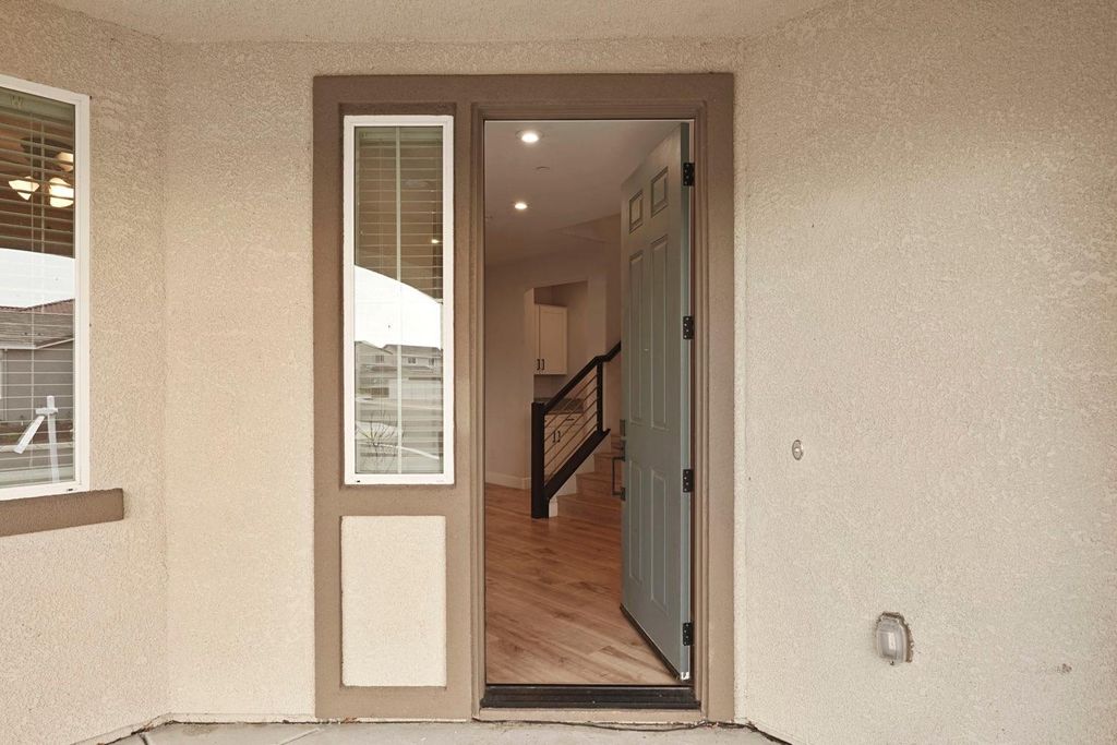 Picture 52: 2775 Pink Muhly Drive, Manteca, CA 95337