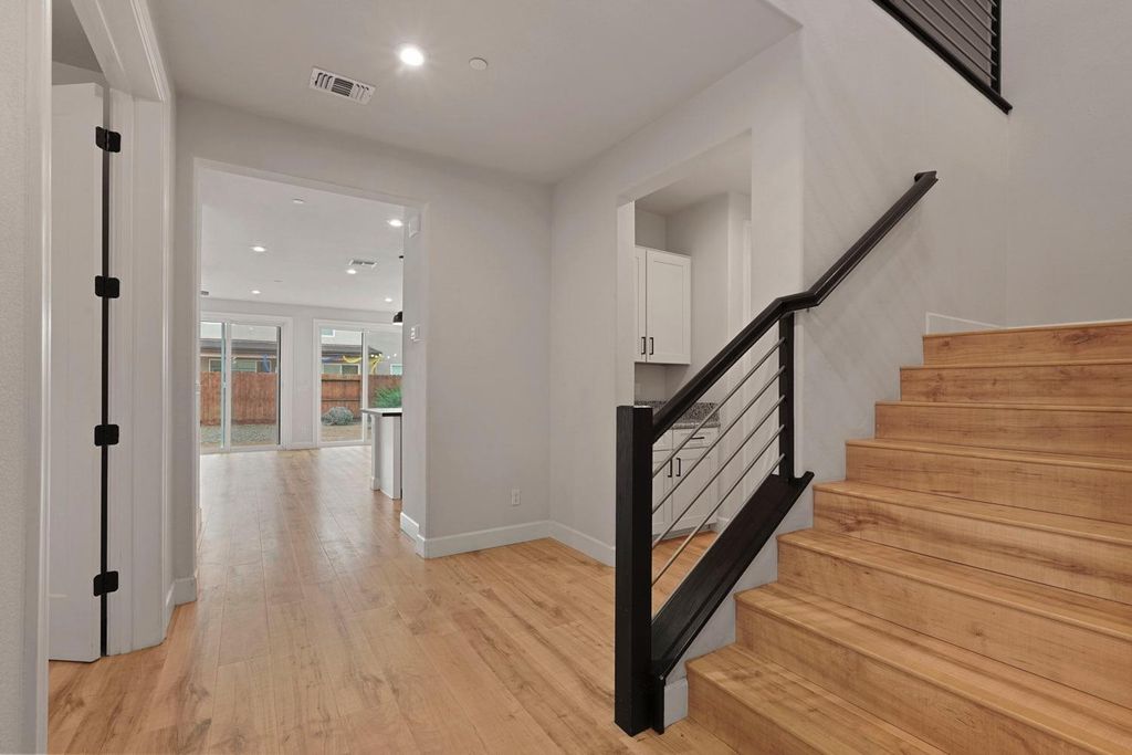 Picture 52: 2775 Pink Muhly Drive, Manteca, CA 95337