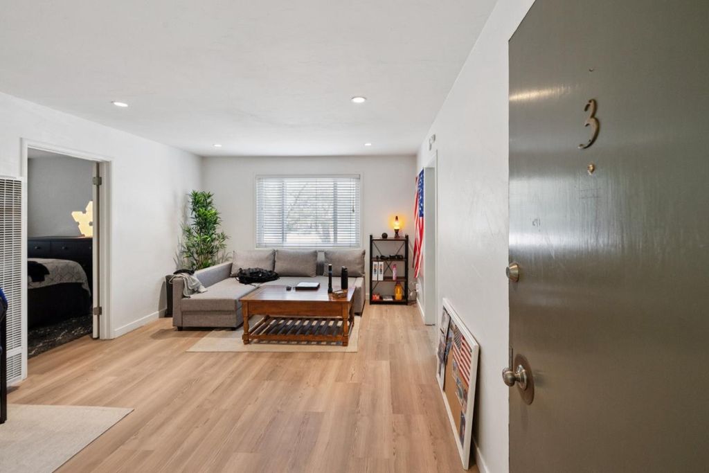 Picture 53: 1140 El Camino Real, BURLINGAME, CA 94010