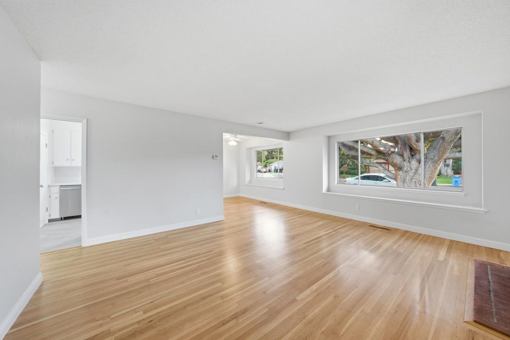 Picture 26: Address Private