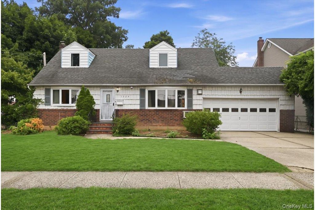 Picture 38: 1935 Lenox Avenue, East Meadow, NY 11554