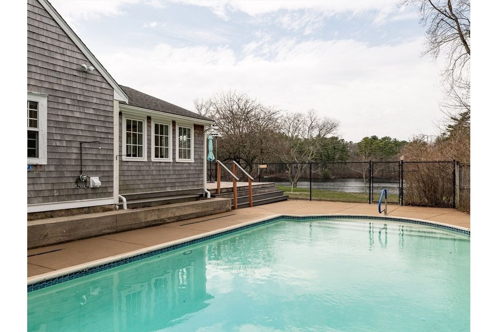 Picture 43: 810 Franklin St, Duxbury, MA 02332