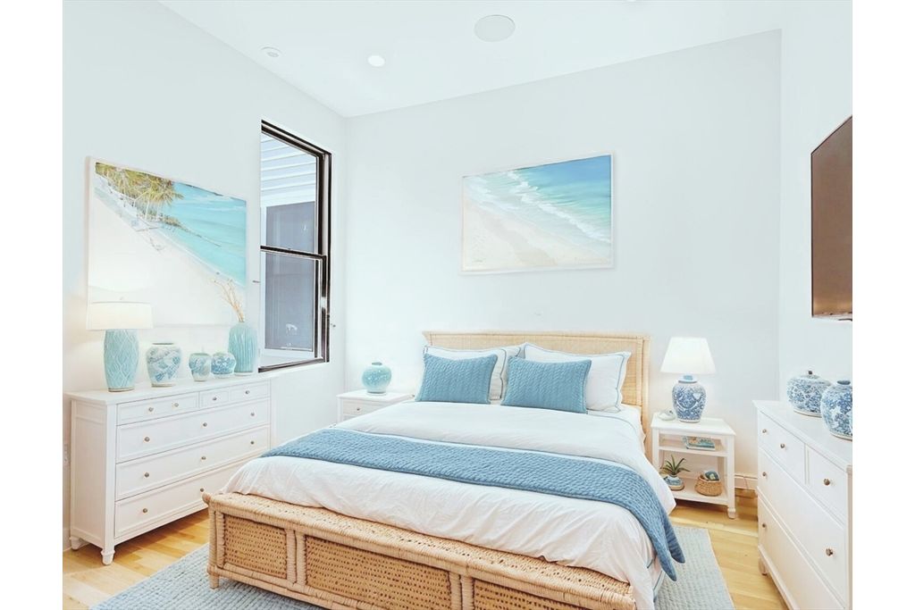 Picture 39: 340 West 2nd Street U-17, Boston, MA 02127