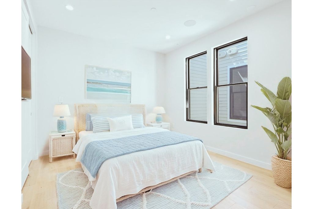 Picture 39: 340 West 2nd Street U-17, Boston, MA 02127