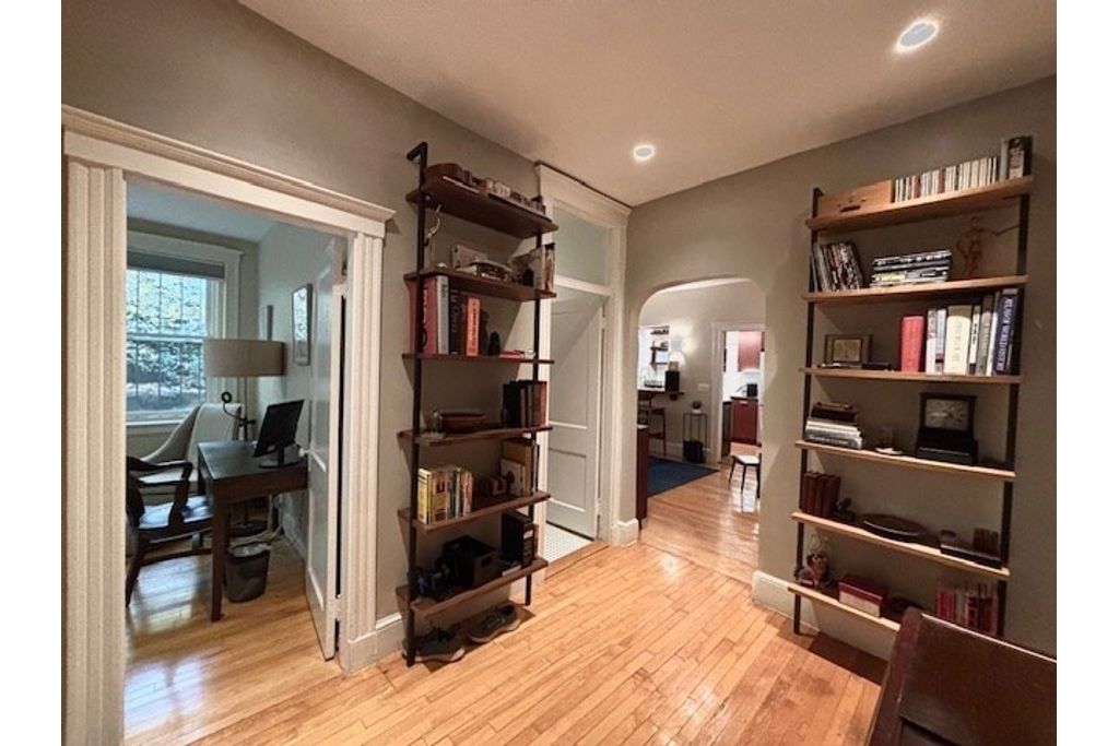 Picture 12: 19 Westbourne 2, Brookline, MA 02446