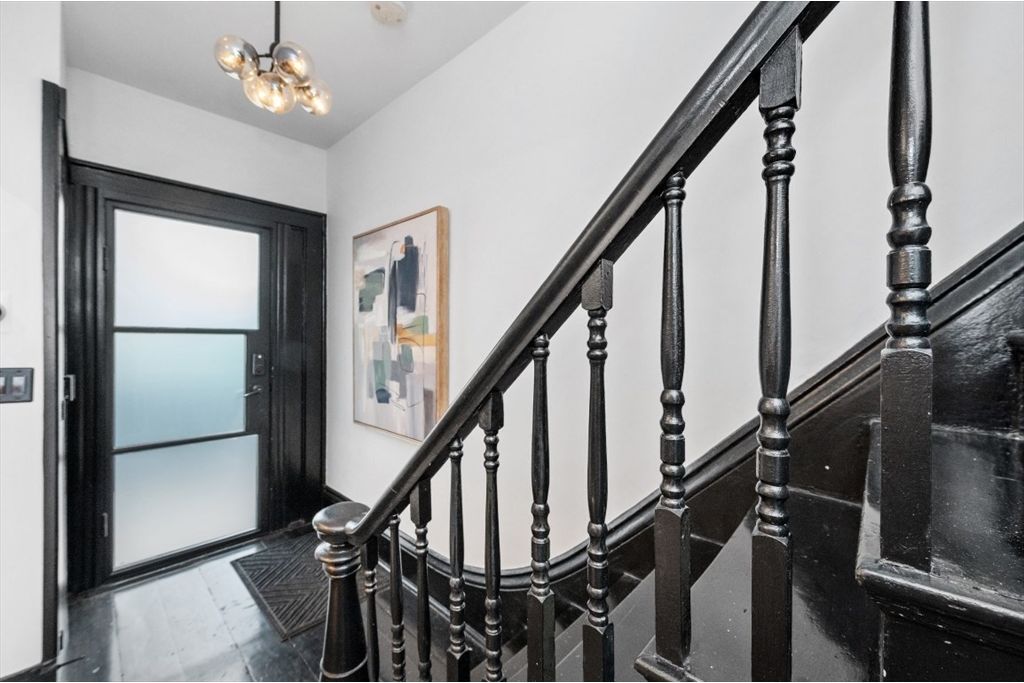 Picture 18: 26 F Street 1, Boston, MA 02127