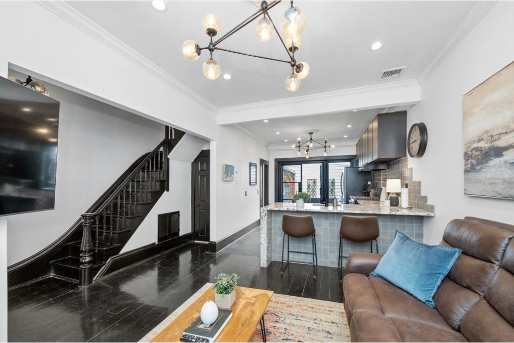 Picture 18: 26 F Street 1, Boston, MA 02127