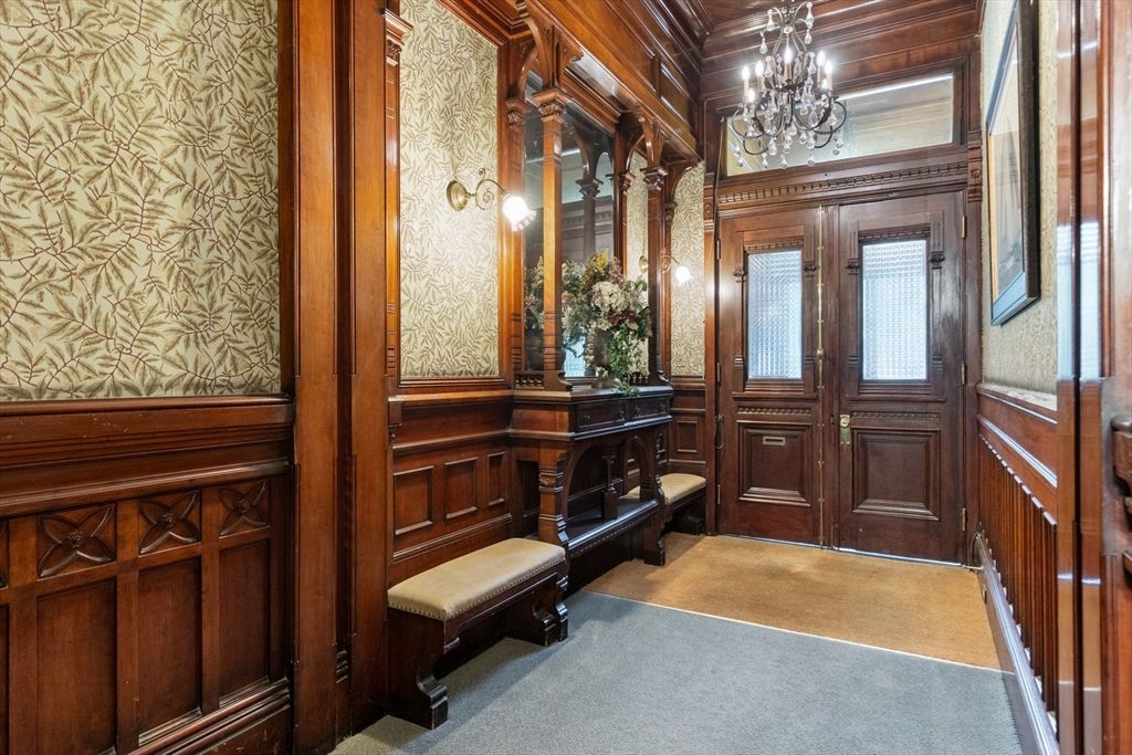 Picture 41: 165 Commonwealth Avenue A, Boston, MA 02116