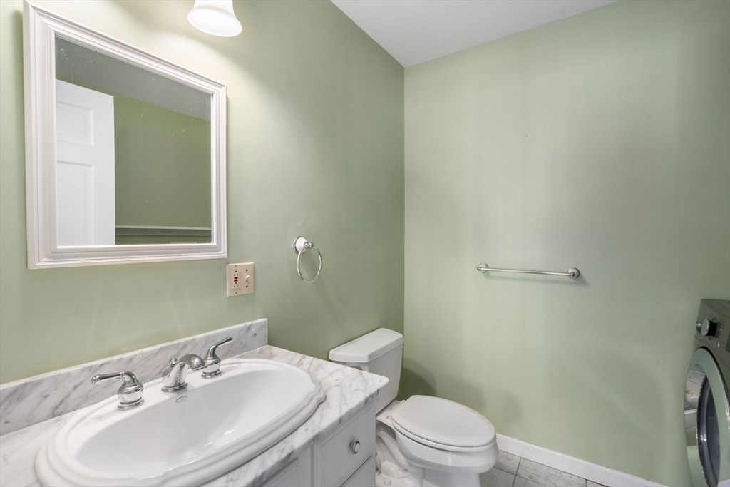 Picture 11: 55 I Street 4, Boston, MA 02127