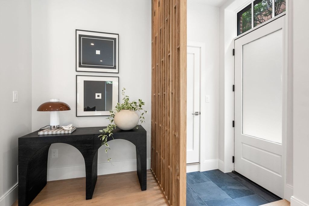 Picture 16: 67 Church St 1, Boston, MA 02116