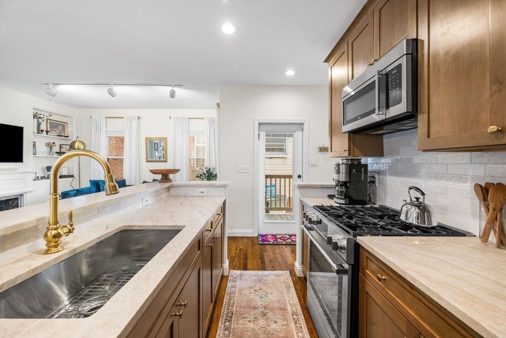 Picture 33: 28 Concord St 1, Boston, MA 02129