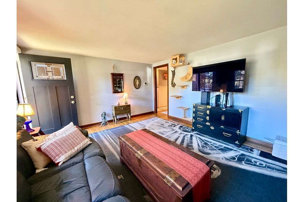 Picture 35: 23 Circuit Rd N, Yarmouth, MA 02673