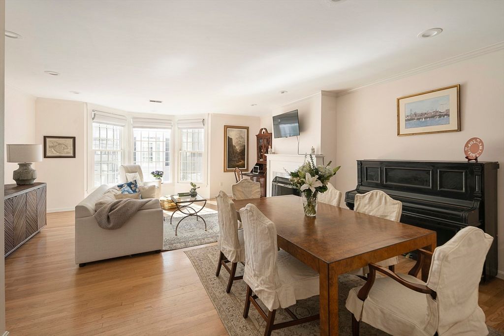 Picture 25: 40 Joy St 5, Boston, MA 02114