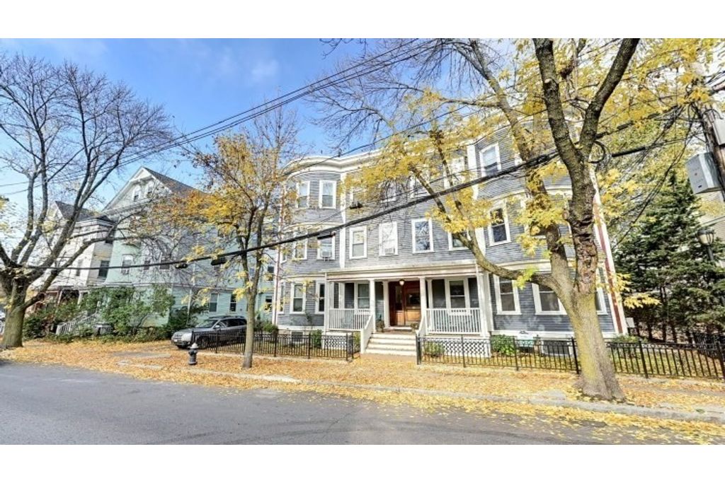 Picture 20: 64 Aspinwall Ave 1, Brookline, MA 02446