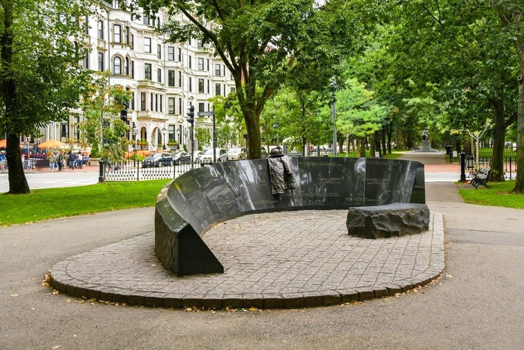 Picture 5: 125 Commonwealth Avenue, Boston, MA 02116