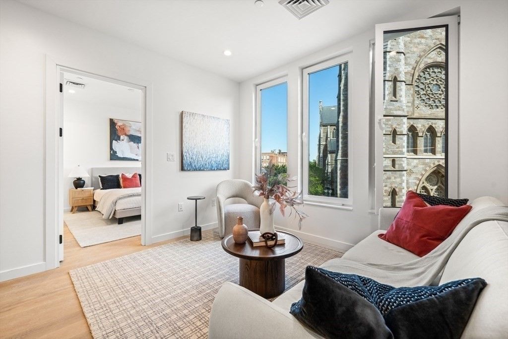 Picture 13: 1395 Washington Street 407, Boston, MA 02118