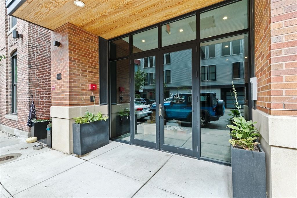 Picture 23: 340 W 2nd St PH23, Boston, MA 02127