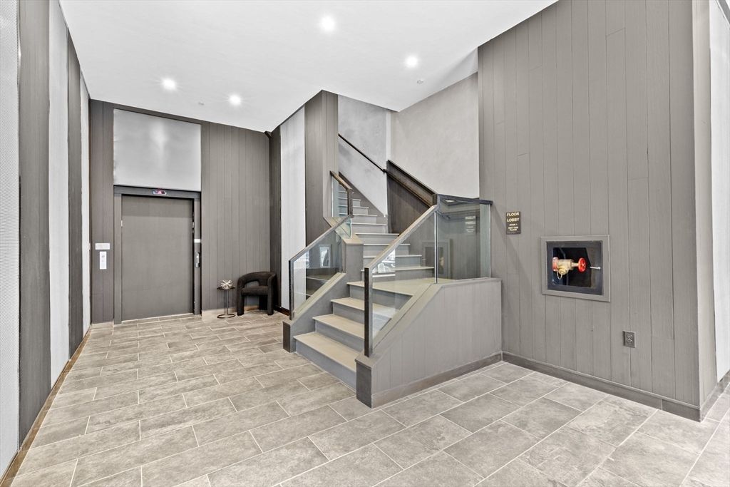 Picture 23: 340 W 2nd St PH23, Boston, MA 02127