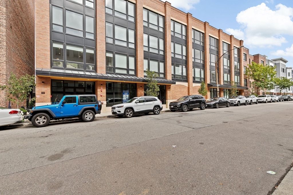 Picture 23: 340 W 2nd St PH23, Boston, MA 02127