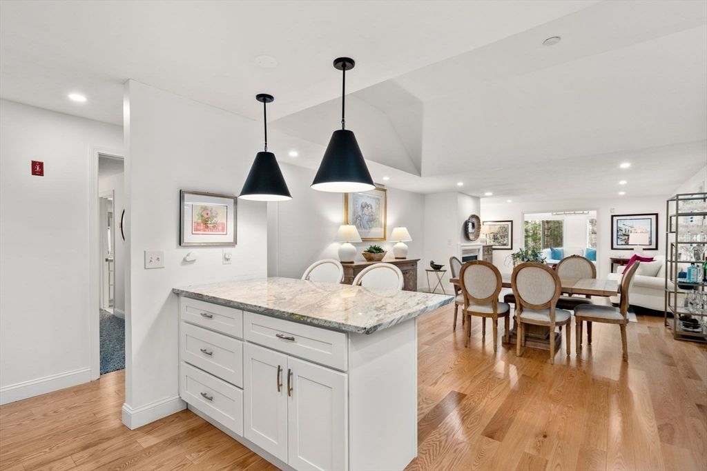 Picture 25: 2 Pacific Avenue 2, Mashpee, MA 02649