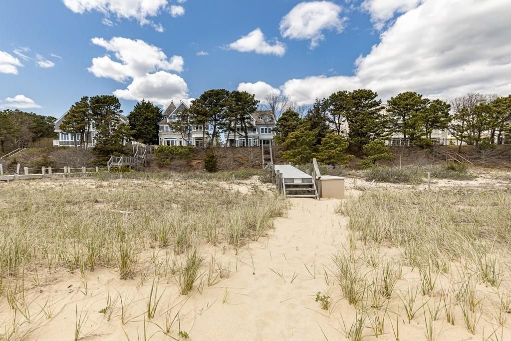 23 Ocean Bluff Dr, Mashpee, MA 02649 4,995,000 Closed Luxury Real Estate Griffin Realty