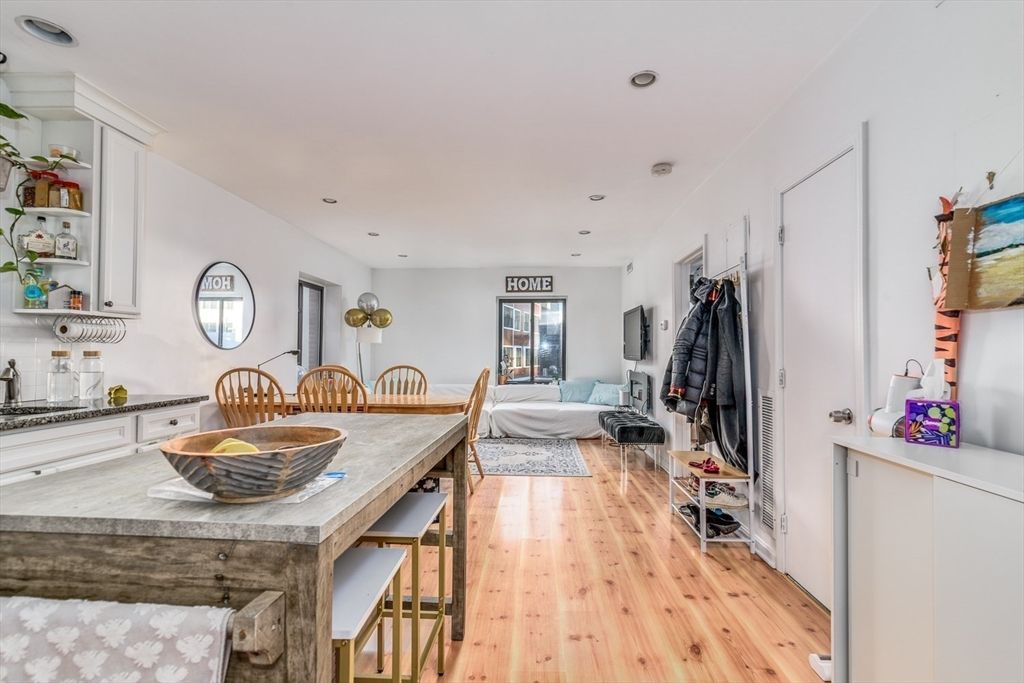 Picture 15: 90 Salem St 3F, Boston, MA 02113