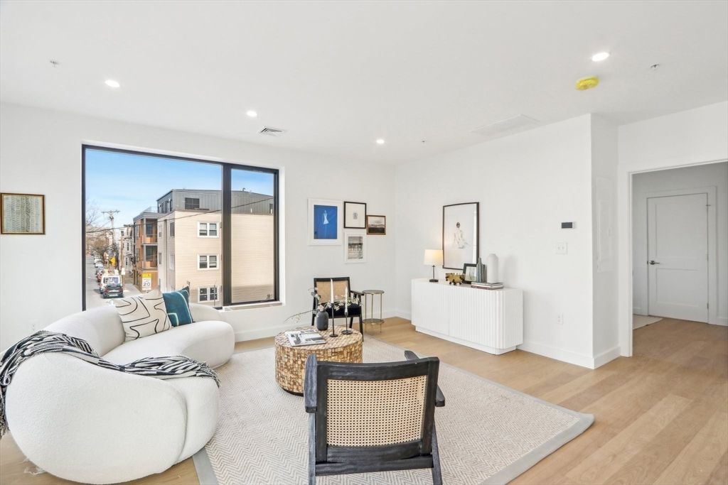 Picture 23: 256 Dorchester Street 305, Boston, MA 02127