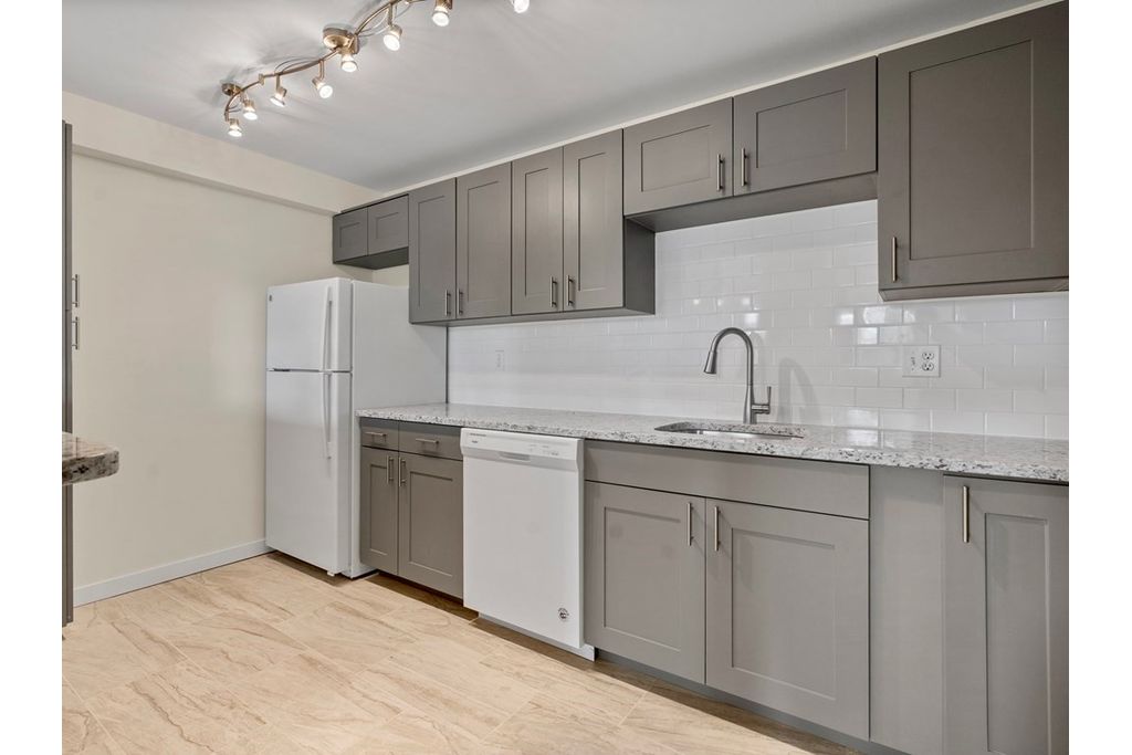 Picture 24: 142 Commercial St 503, Boston, MA 02109