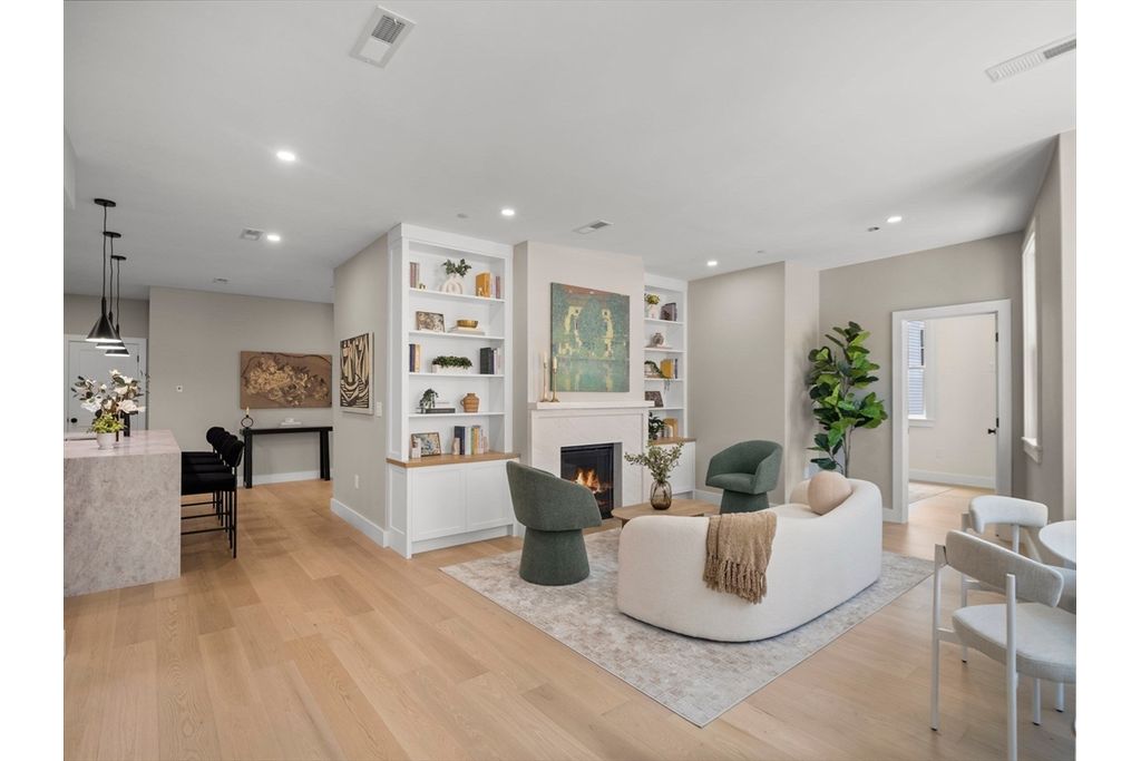 Picture 27: 106-108 Bunker Hill St 6, Boston, MA 02129