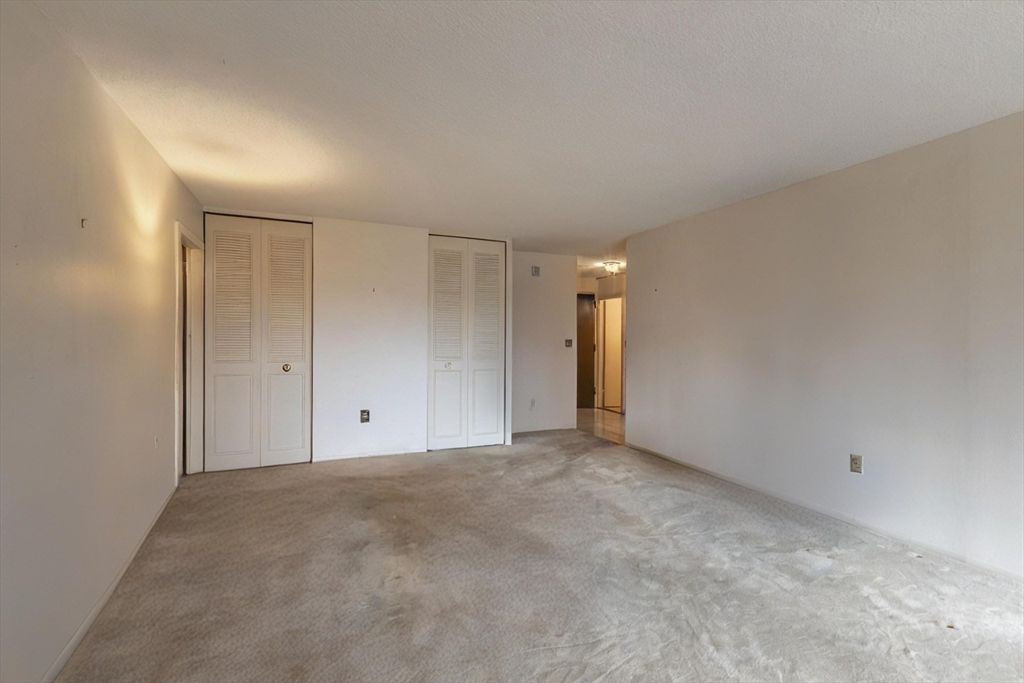 Picture 16: 60 Longwood Ave. 403, Brookline, MA 02446