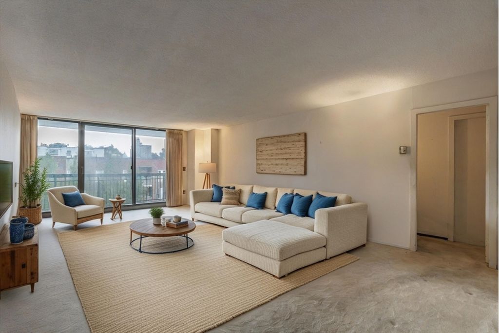 Picture 16: 60 Longwood Ave. 403, Brookline, MA 02446