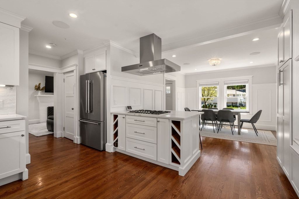 Picture 43: 5 Meredith Circle, Milton, MA 02186