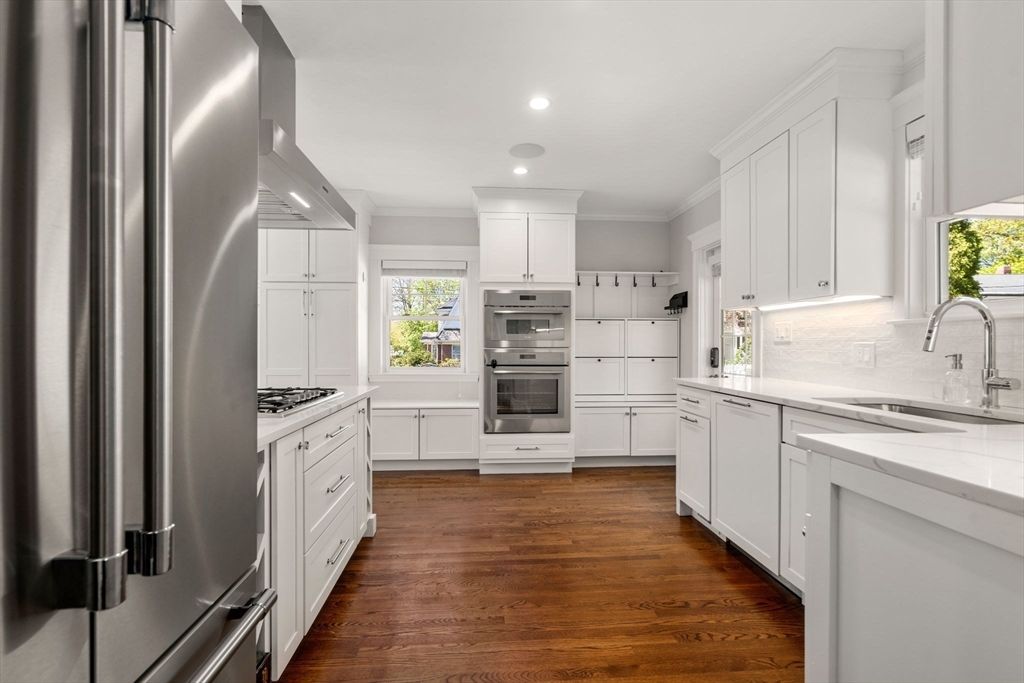 Picture 43: 5 Meredith Circle, Milton, MA 02186